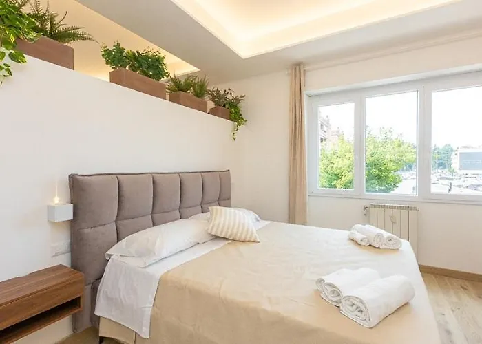 Vatican Luxury Flat 3 With Kitchen Apartament