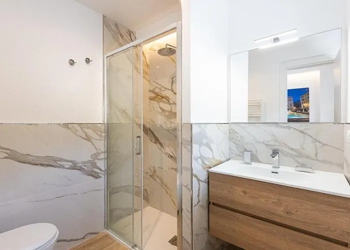 Vatican Luxury Flat 3 With Kitchen * Rzym