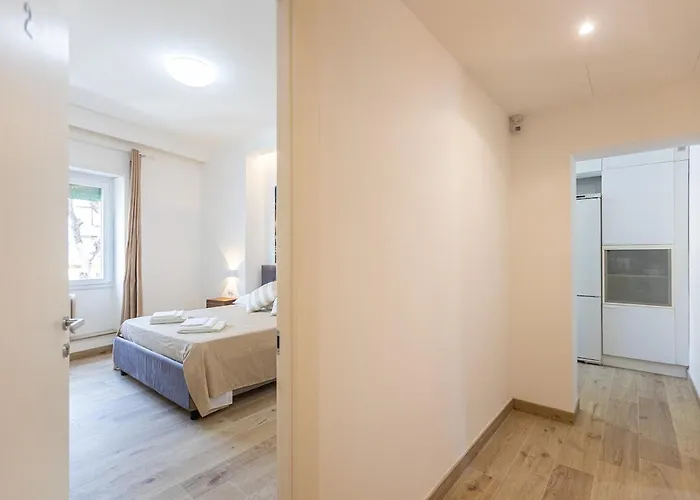 Vatican Luxury Flat 3 With Kitchen Apartament
