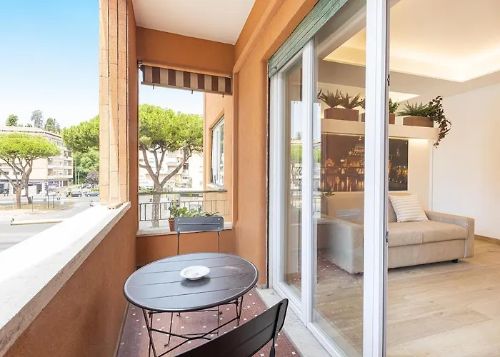 Vatican Luxury Flat 3 With Kitchen *